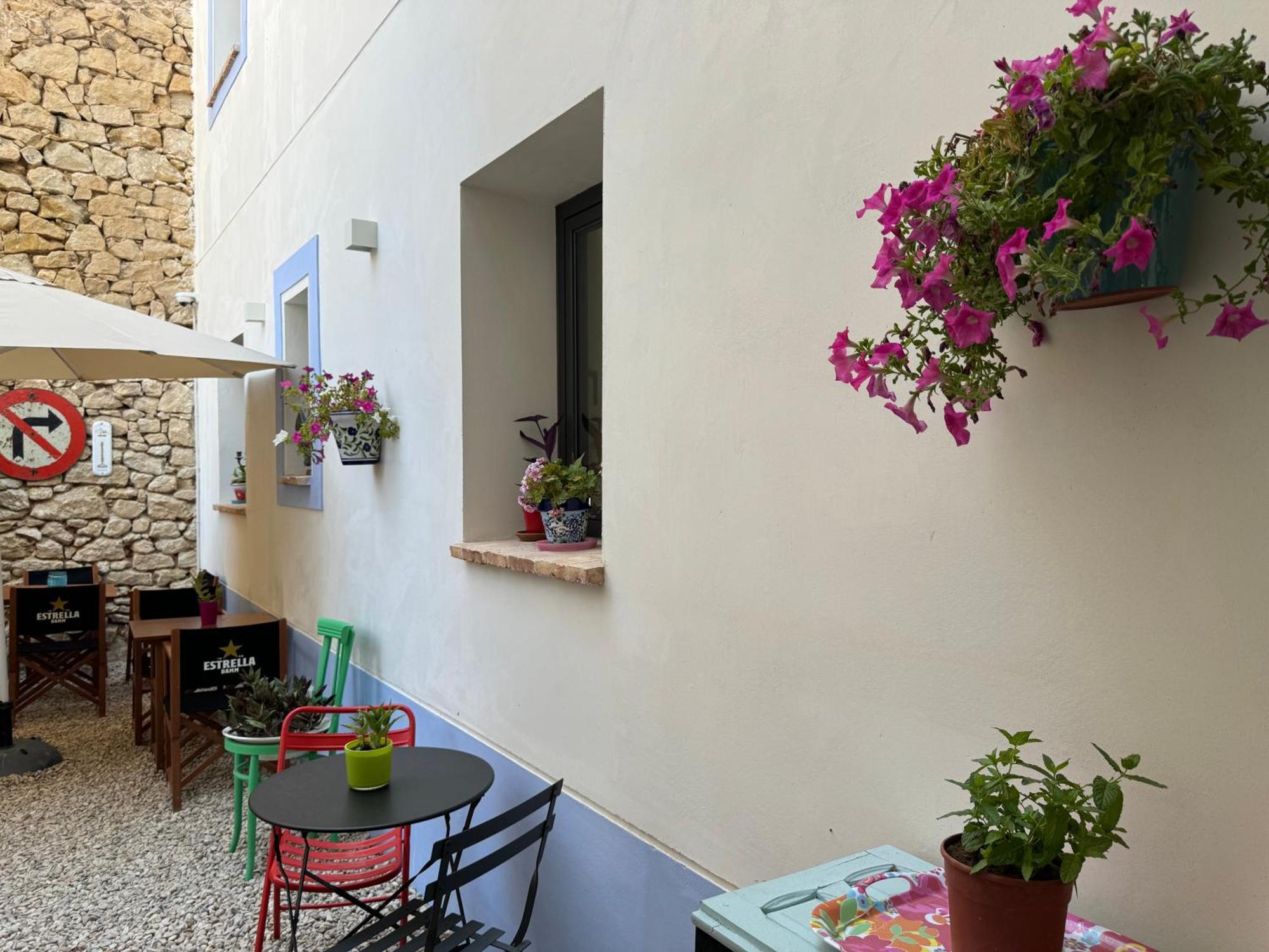 Casa Don Pelayo Boutique Apartments & Cafe Valderrobres Ngoại thất bức ảnh